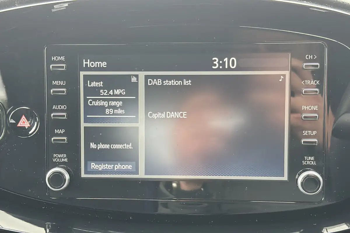 2022-toyota-aygo-x-10-vvt-i-edge-big-23