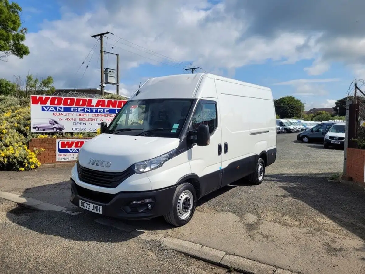 2023-iveco-daily-s-class-23td-35s14v-business-3520mm-h2-136pseu6dt-big-3