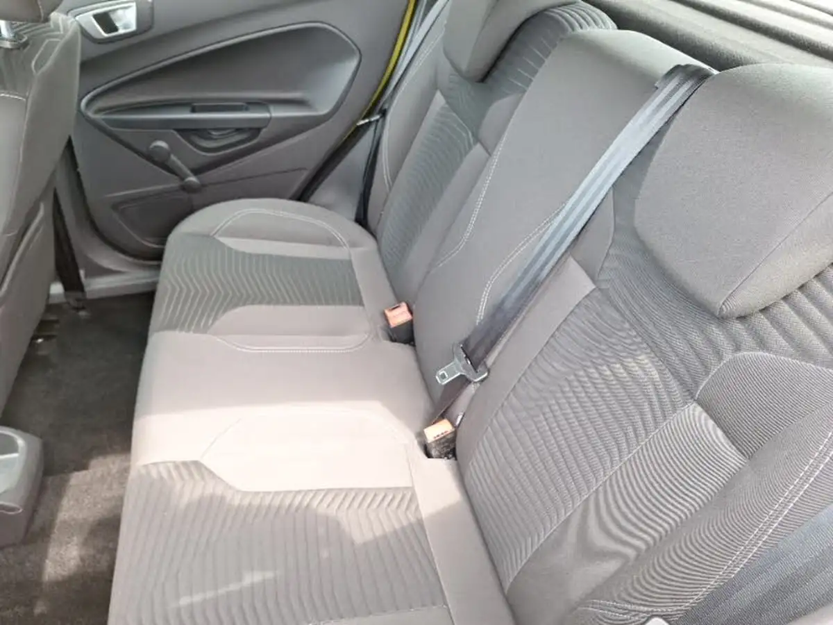 2016-ford-fiesta-125-zetec-5d-big-5