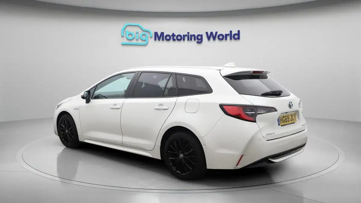 2020-toyota-corolla-20-vvt-i-design-spare-wheel-touring-sports-big-5