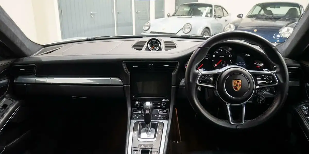 2018-porsche-911-30-carrera-s-420bhp-coupe-pdk-big-20