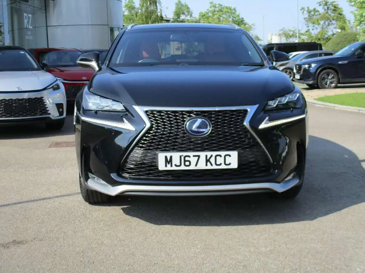2017-lexus-nx-300h-25-f-sport-p-navipan-big-11