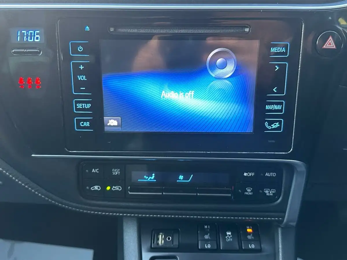 2016-toyota-auris-18-vvt-i-hsd-business-edition-estate-big-27
