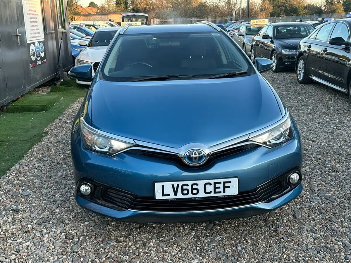 2016-toyota-auris-18-vvt-i-hsd-business-edition-estate-big-1