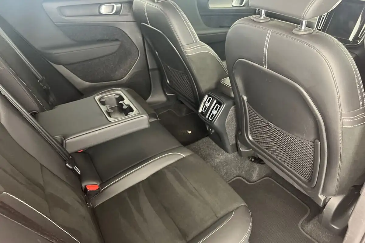 2021-volvo-xc40-20-b5-r-design-pro-250bhp-geartronic-big-26