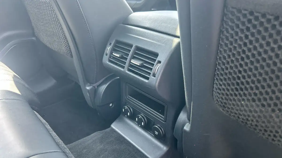 2018-jaguar-f-pace-20i-portfolio-250ps-awd-1997cc-big-17