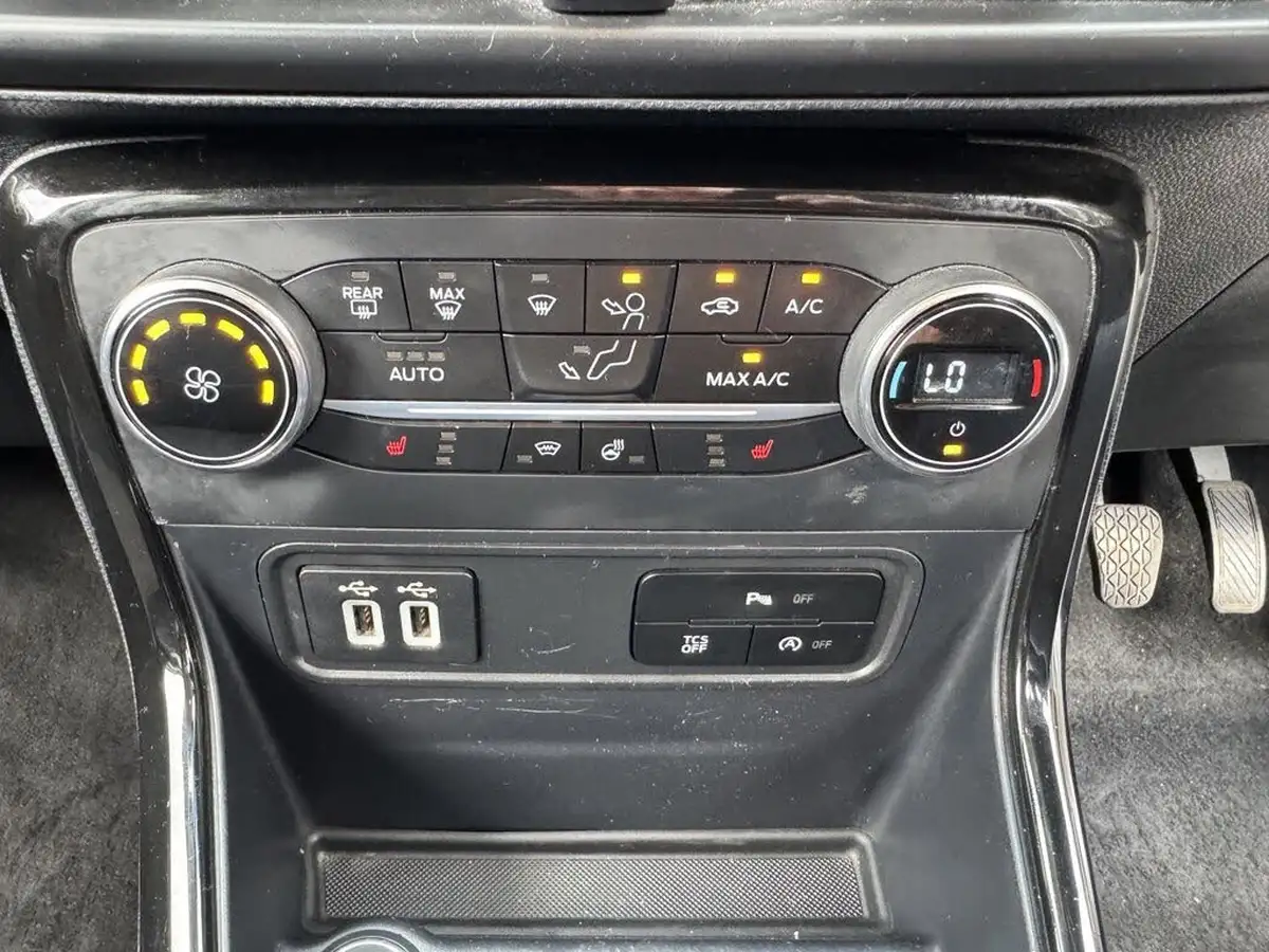2018-ford-ecosport-10t-titanium-125ps-ss-big-59