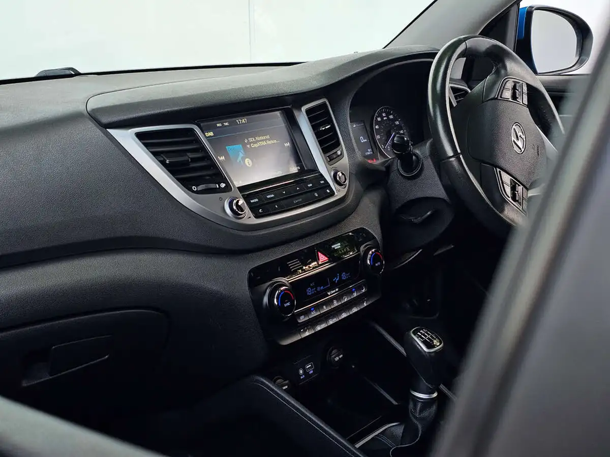 2015-hyundai-tucson-17crdi-blue-drive-se-nav-big-33