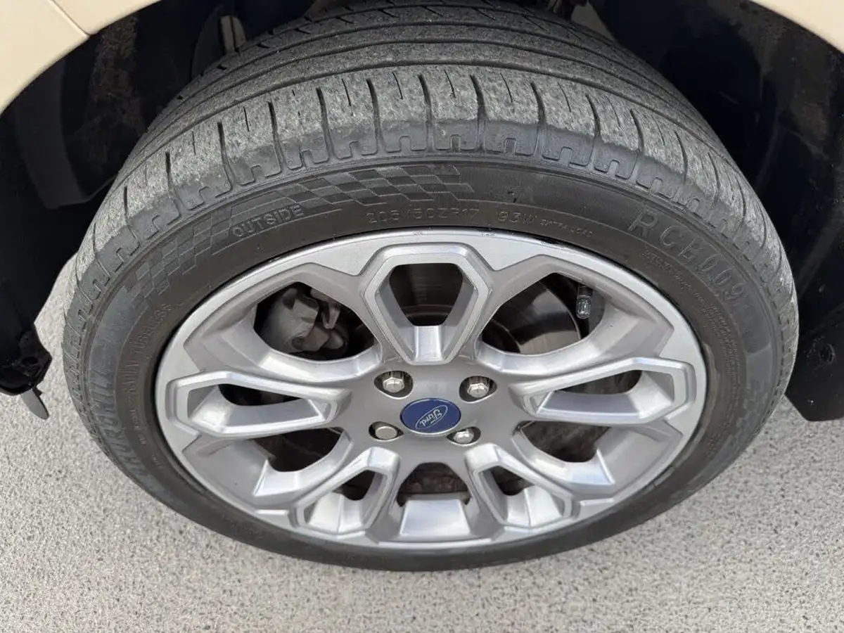 2018-ford-ecosport-10t-titanium-125ps-ss-big-35