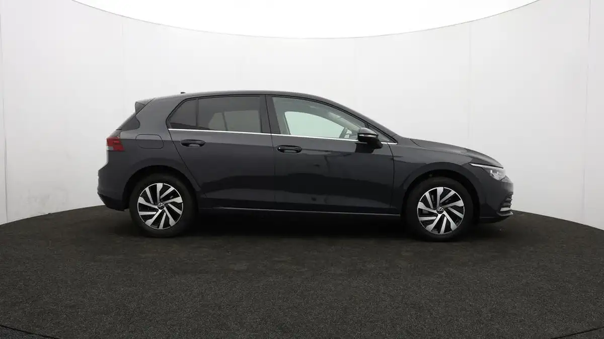 2023-volkswagen-golf-14-tsi-ehybrid-style-big-34
