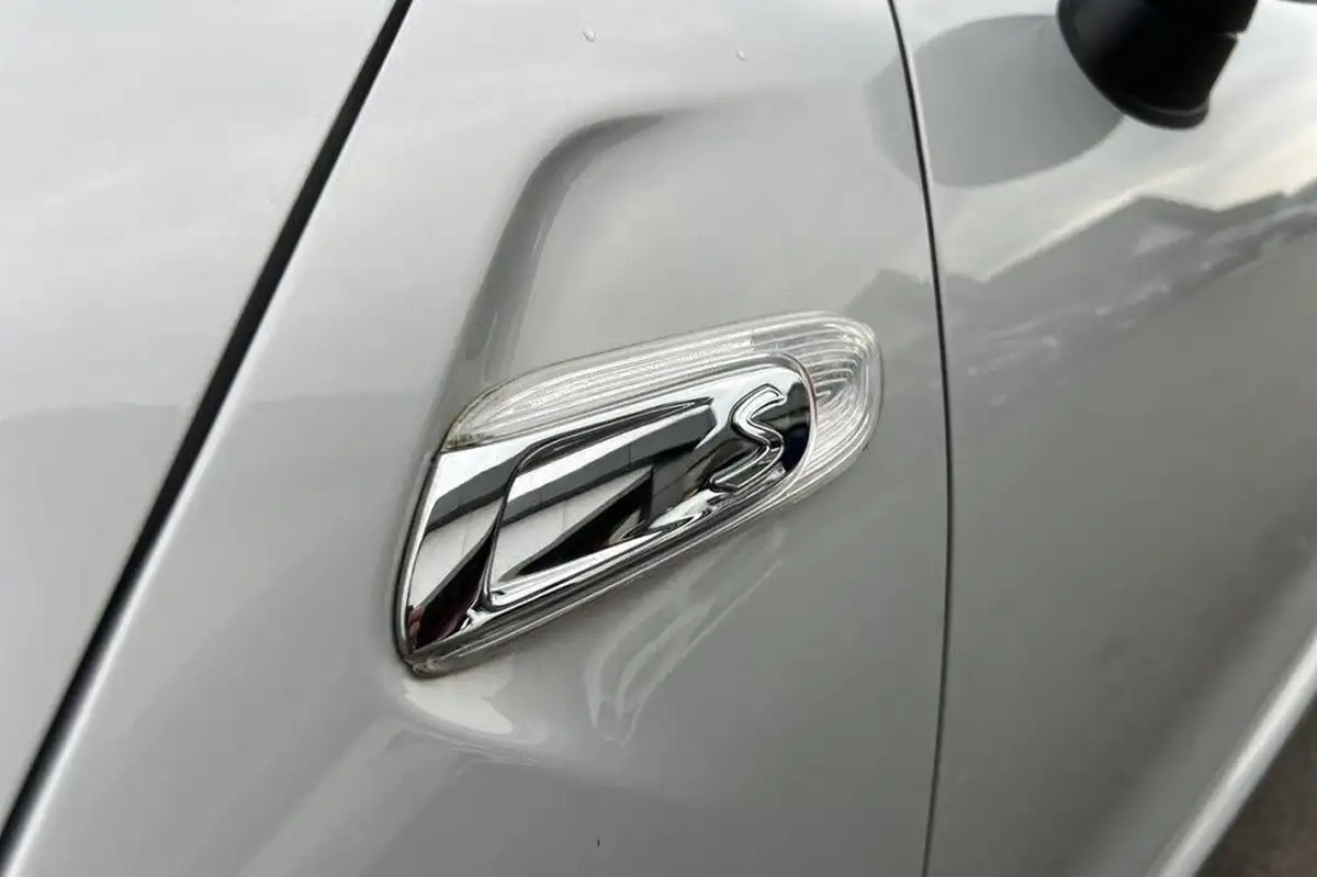 2018-mini-cooper-20-cooper-s-series-ii-ss-hatchback-3d-big-22