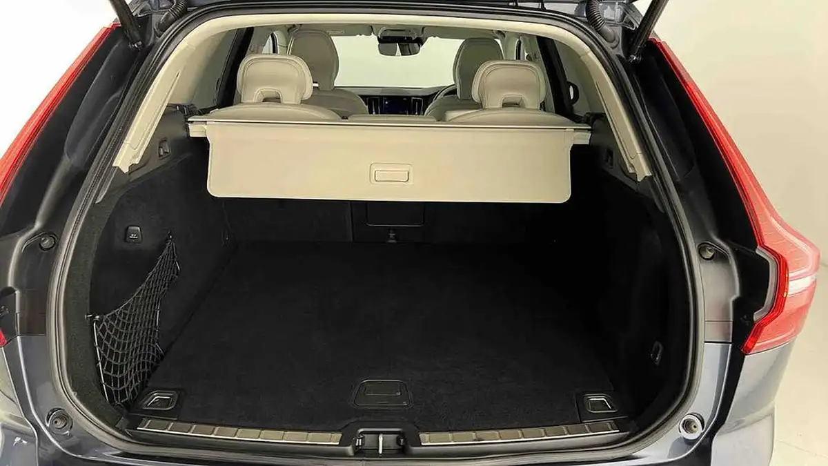2020-volvo-xc60-20td-b4-inscription-expression-big-18