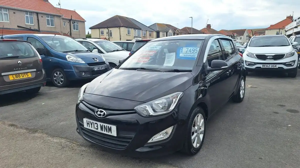 2013-hyundai-i20-14-active-100ps-auto-big-1