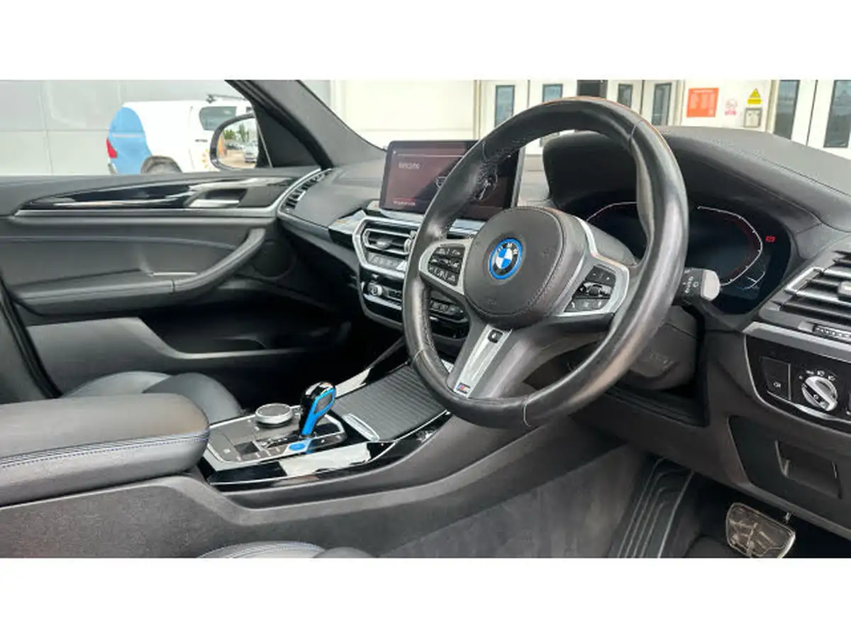 2022-bmw-ix3-e-m-sport-big-5
