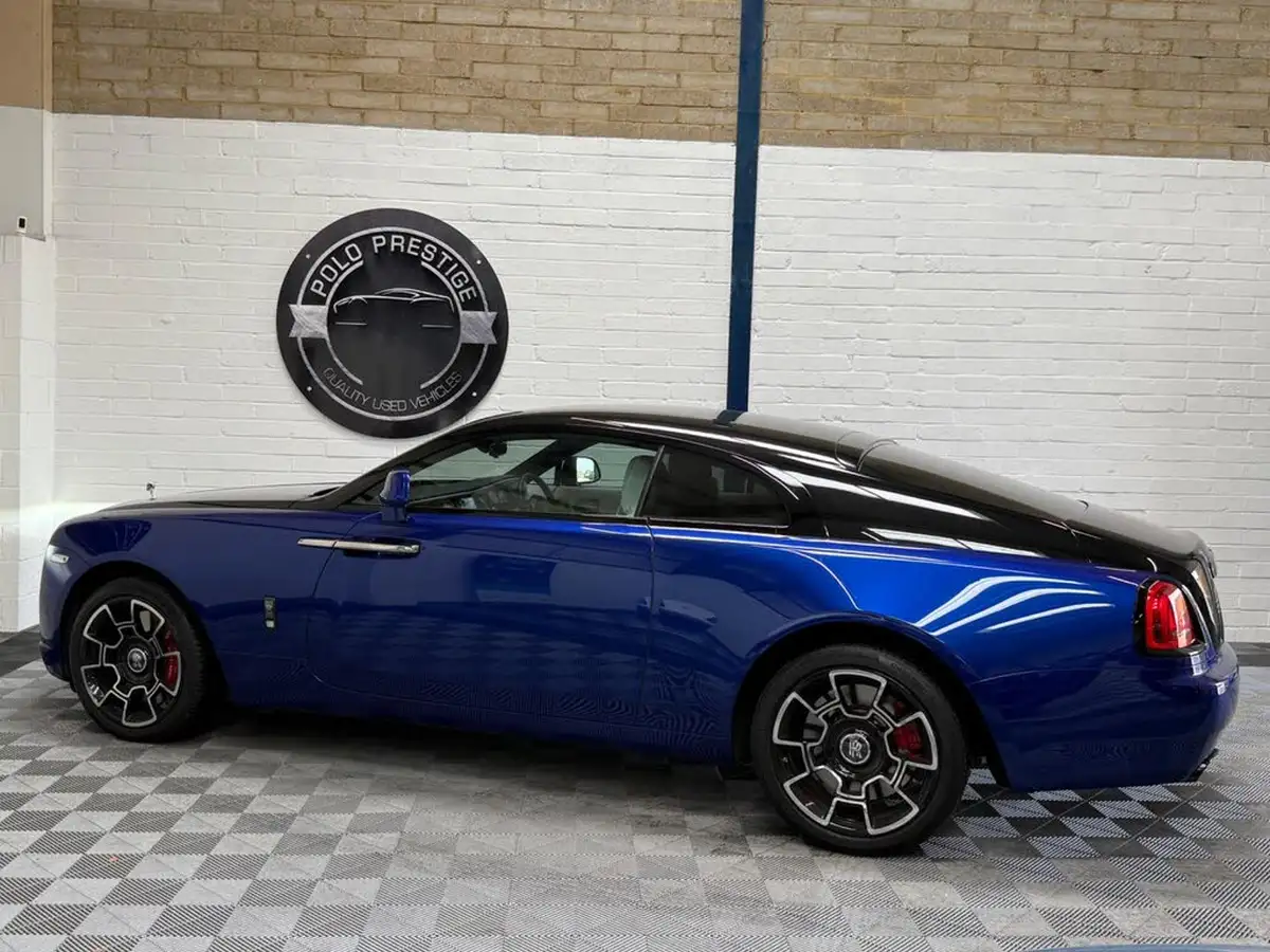 2023-rolls-royce-wraith-66-black-badge-big-26