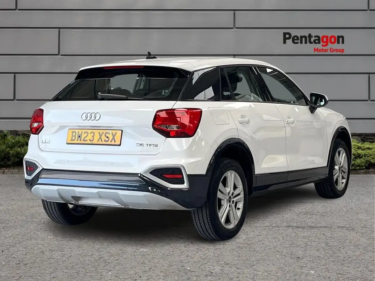 2023-audi-q2-15-35-tfsi-sport-s-tronic-big-3