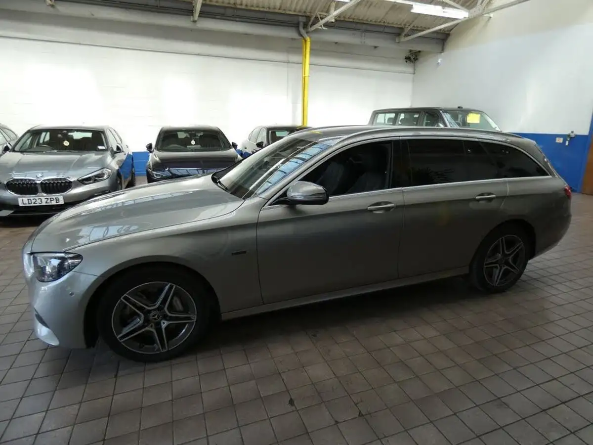 2021-mercedes-benz-e-class-20d-e300de-amg-line-eq-power-estate-5d-big-10