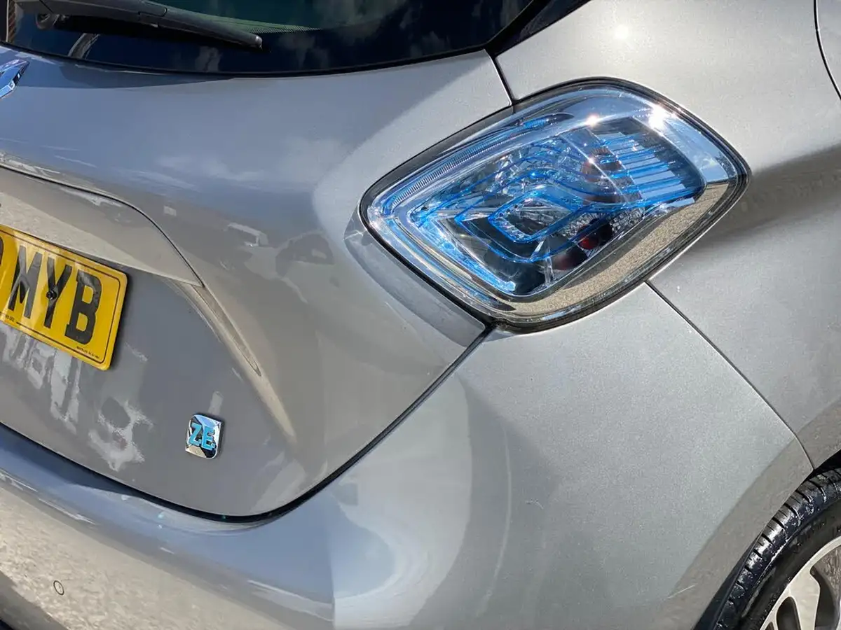 2018-renault-zoe-e-dynamique-nav-rapid-charge-big-30