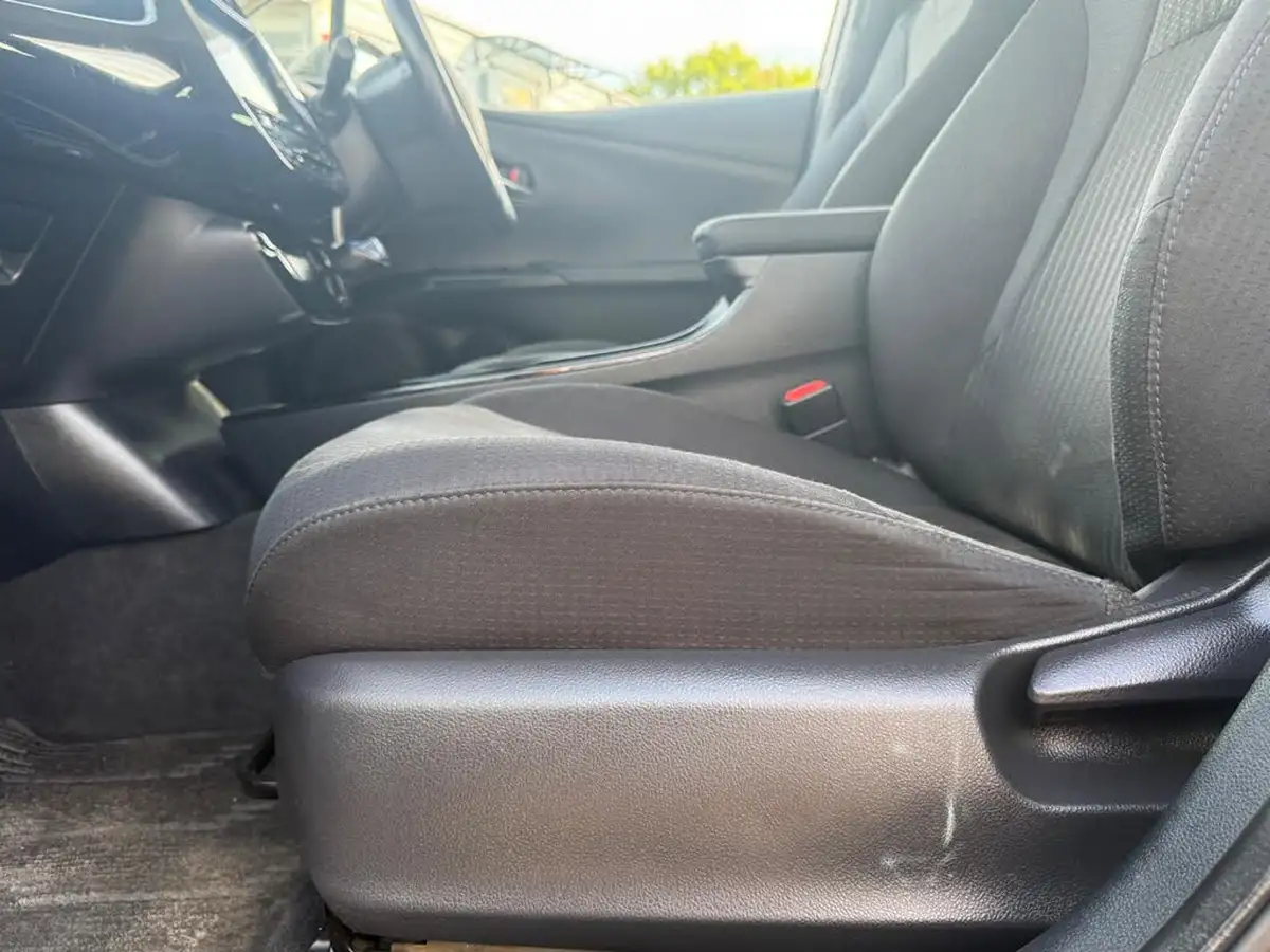 2019-toyota-prius-big-31