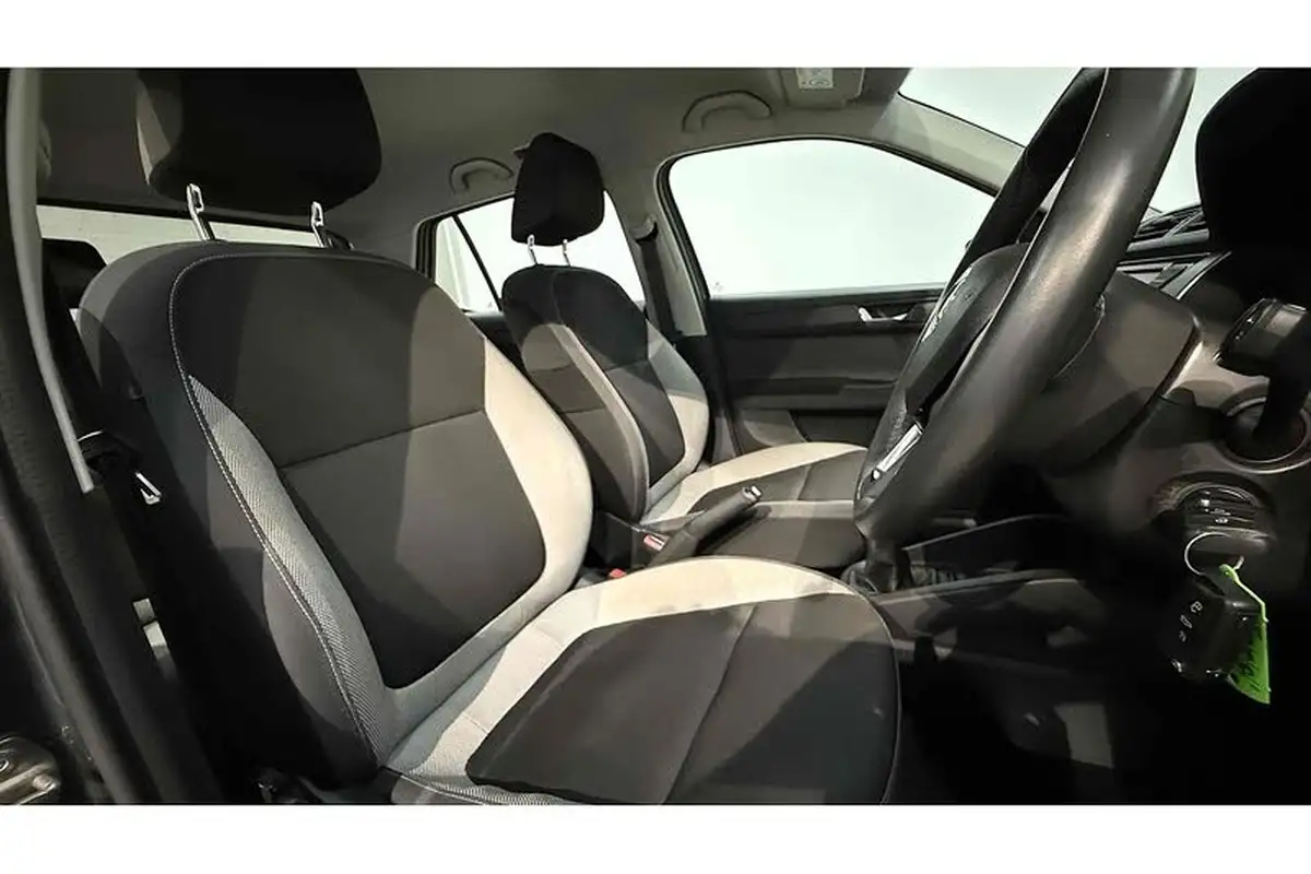 2018-skoda-fabia-10-tsi-se-95ps-ss-hatchback-big-21