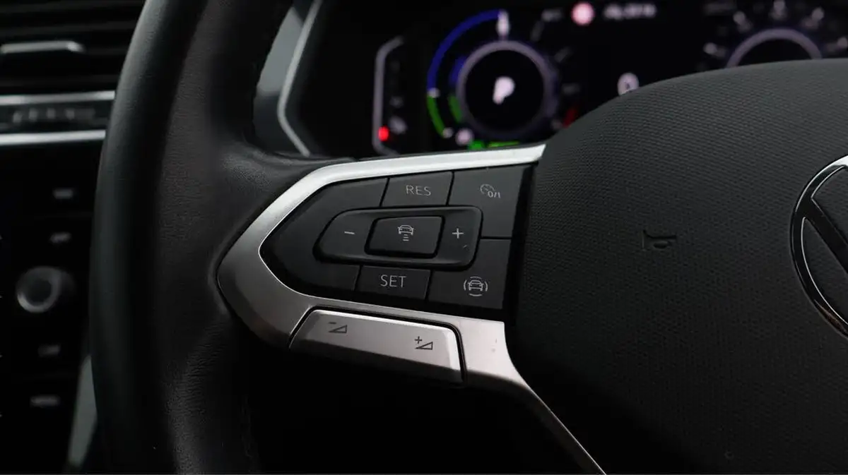 2022-volkswagen-tiguan-14-tsi-life-big-25