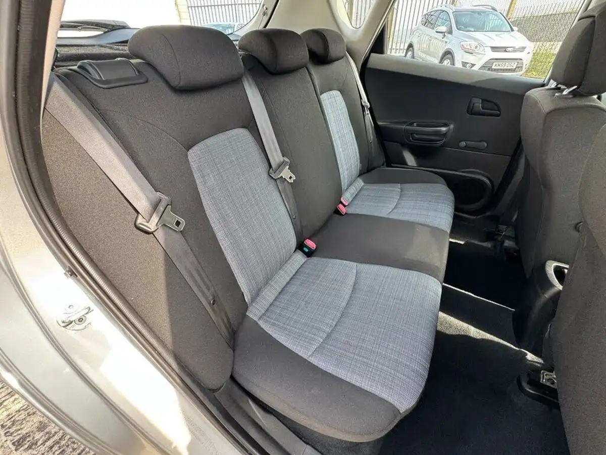 2009-kia-ceed-14-1-big-13
