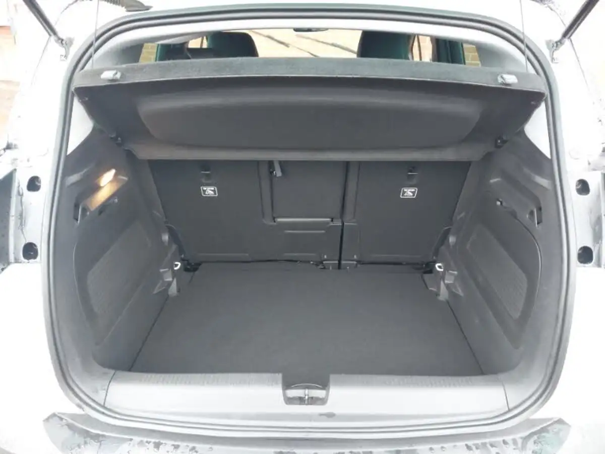 2022-vauxhall-crossland-12-ultimate-130ps-auto-big-7
