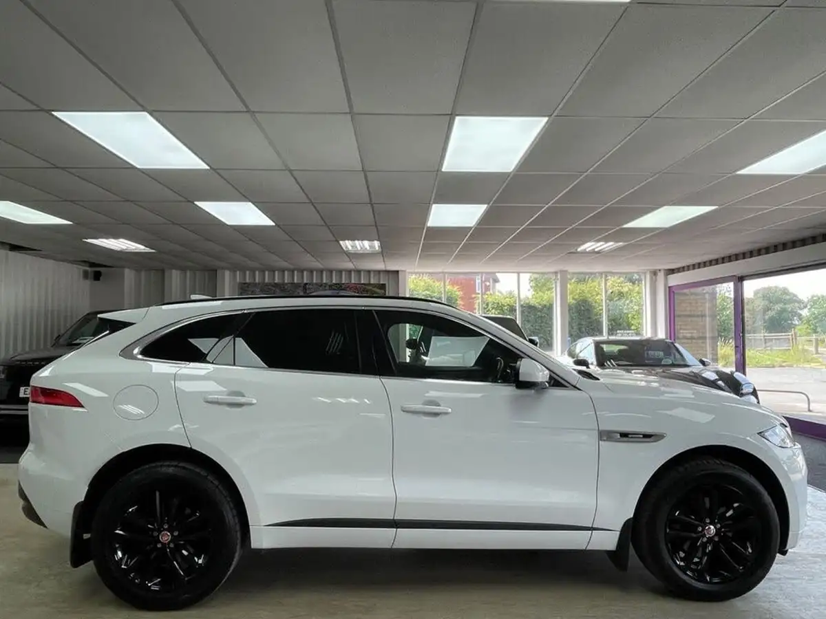 2018-jaguar-f-pace-20-i4d-r-sport-180ps-awd-auto-big-11