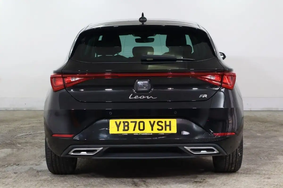 2021-seat-leon-15-etsi-fr-hatchback-big-8