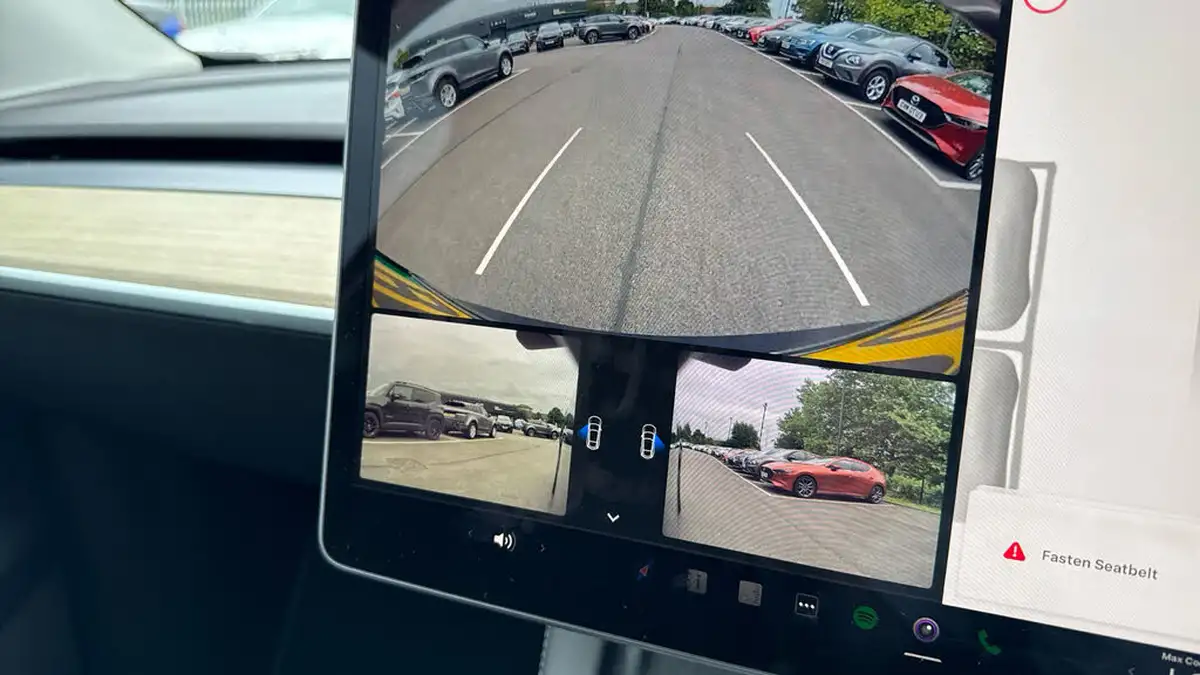 2023-tesla-model-y-e-rwd-big-22