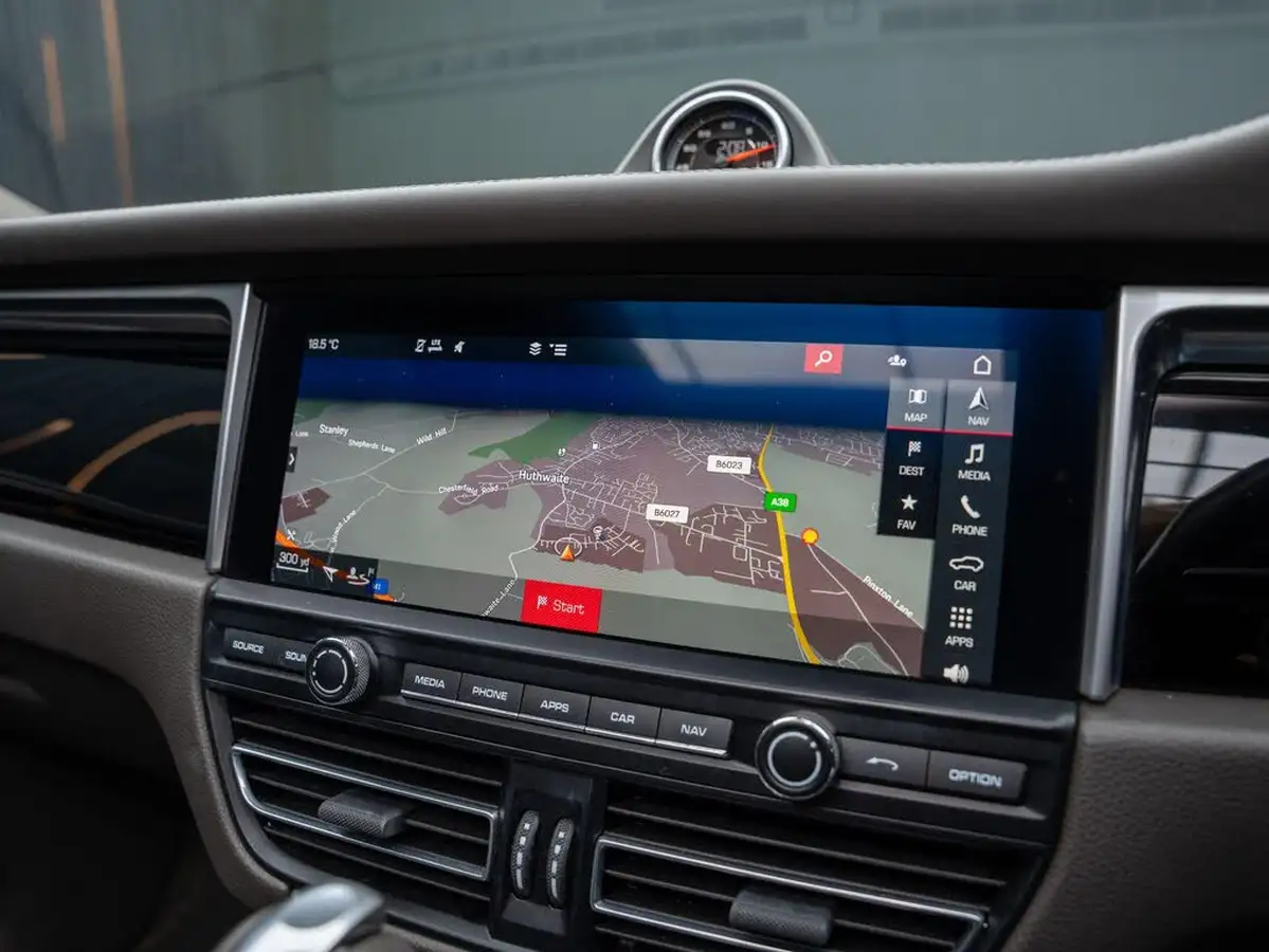 2020-porsche-macan-30-v6-s-big-31