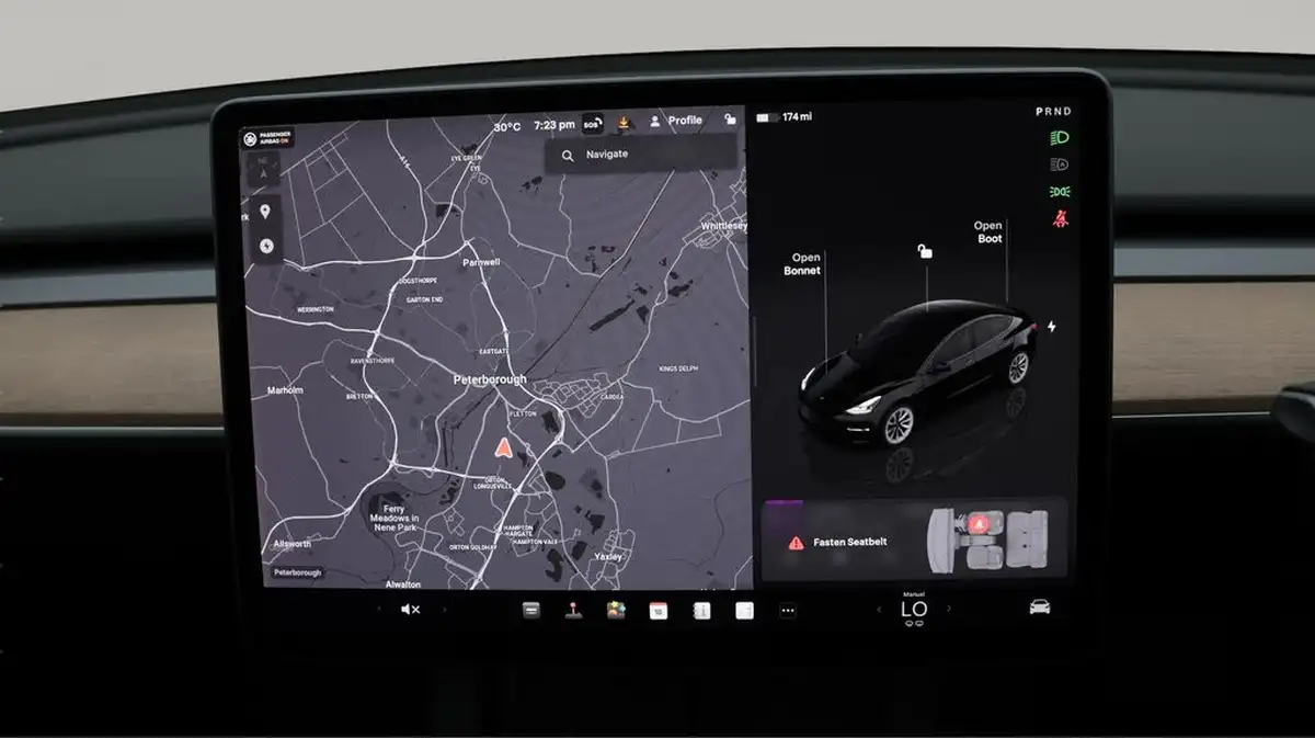 2022-tesla-model-3-e-long-range-big-11