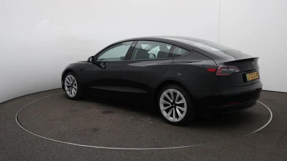 2022-tesla-model-3-e-long-range-big-63