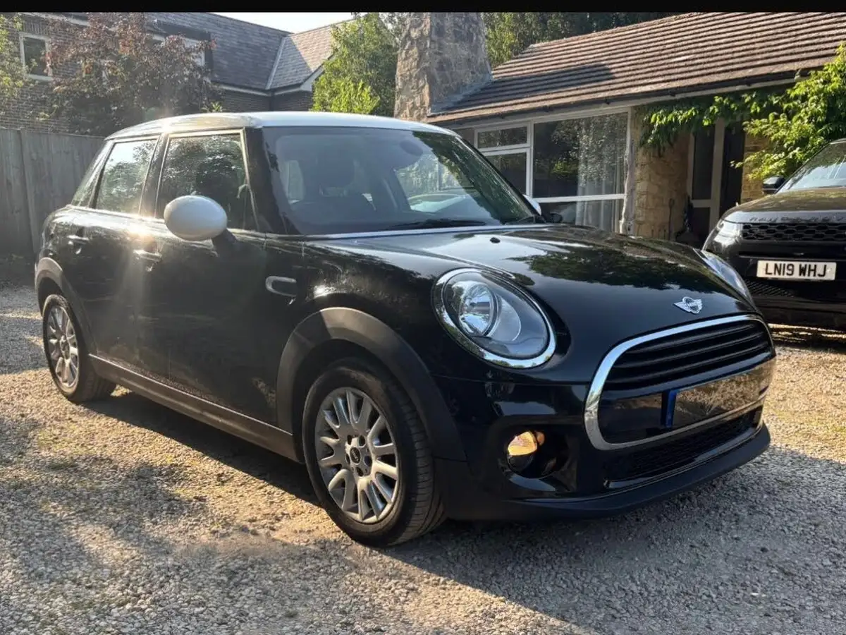 2016-mini-cooper-15-cooper-ss-hatchback-5d-auto-big-0