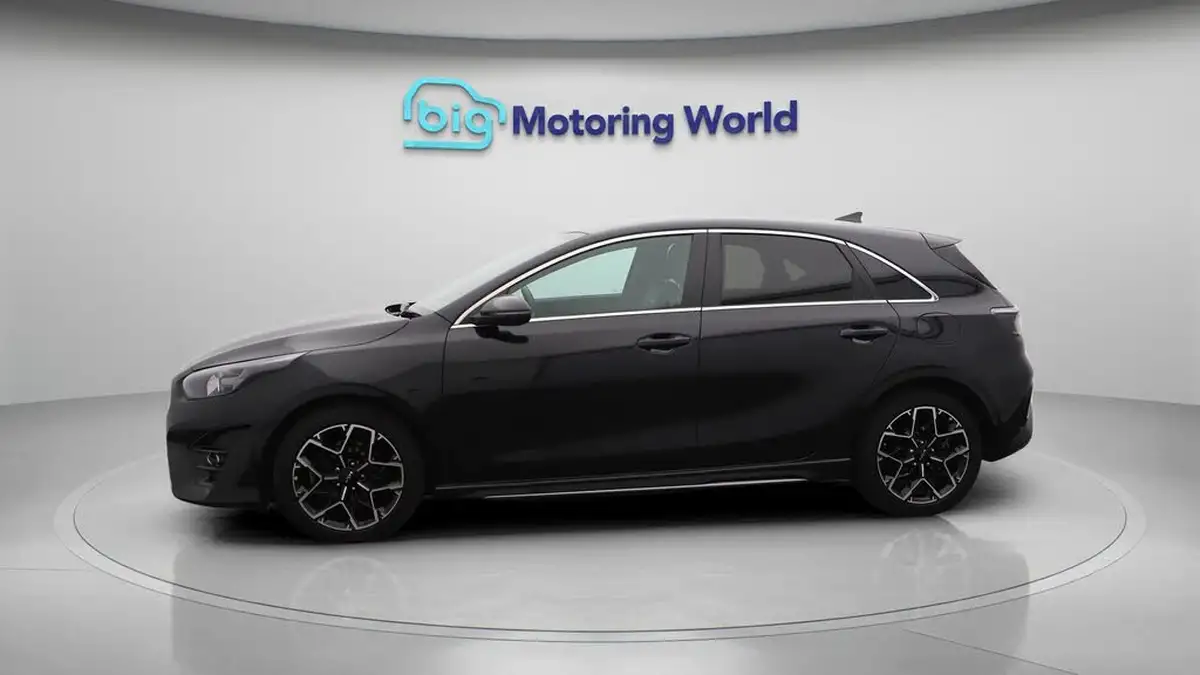 2022-kia-ceed-15-t-gdi-gt-line-big-4