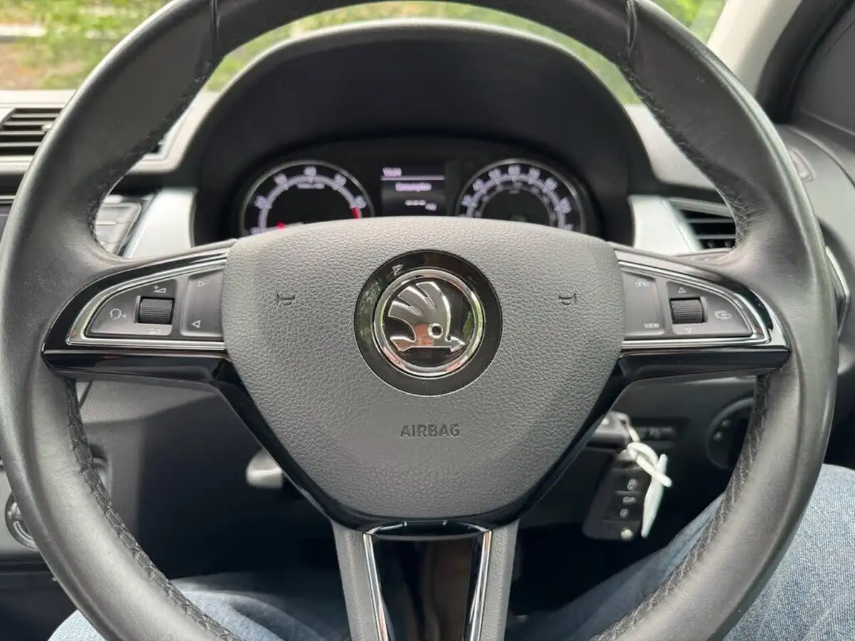 2019-skoda-fabia-10-tsi-colour-edition-big-23