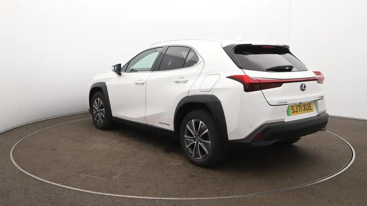 2021-lexus-ux-300e-e-ux-big-62