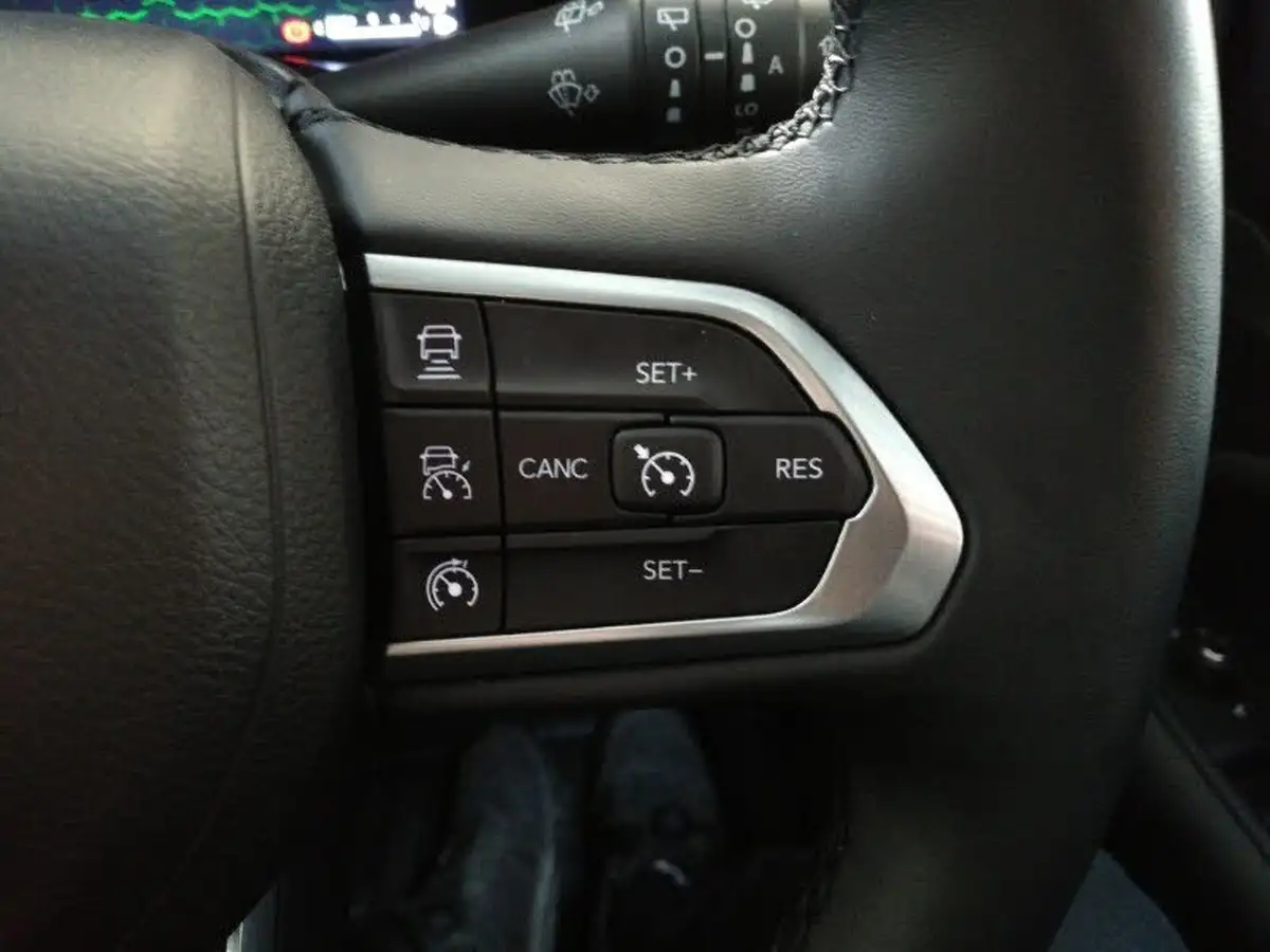 2024-jeep-compass-13-gse-s-big-13