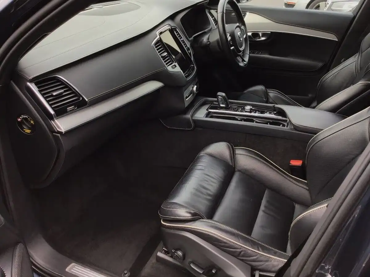 2020-volvo-xc90-20td-b5-r-design-big-30