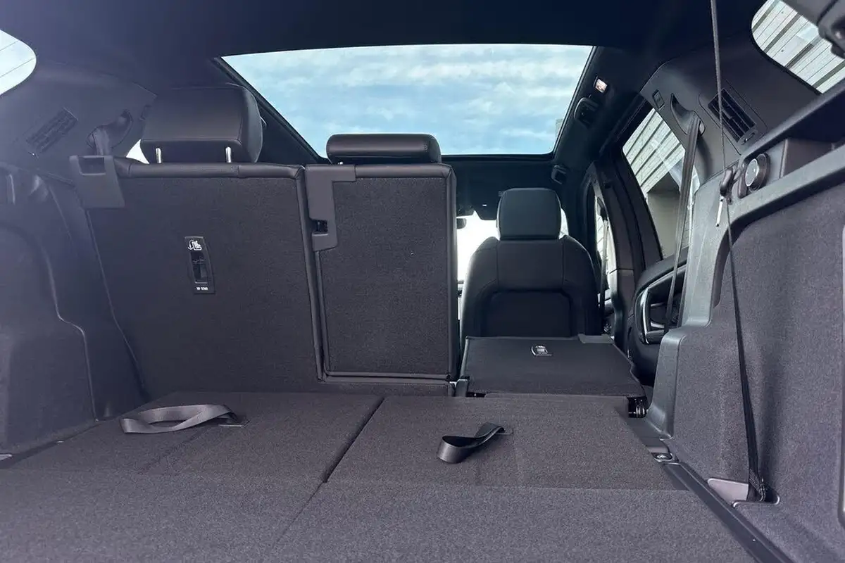 2024-land-rover-discovery-sport-20-d200-dynamic-se-big-31