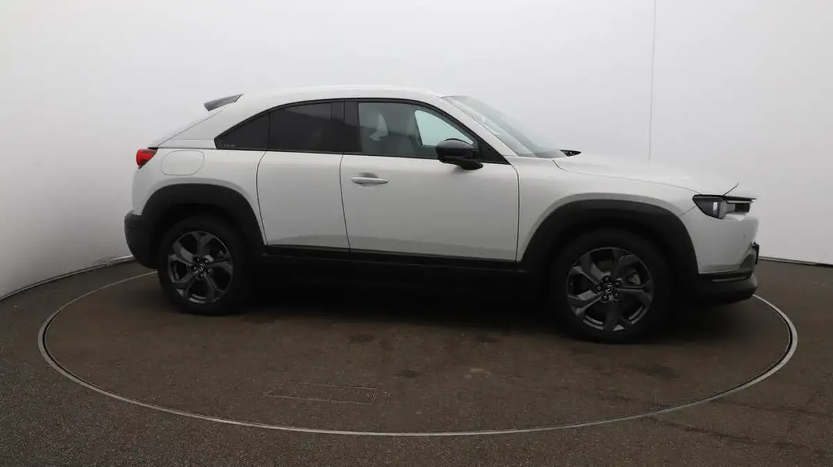 2021-mazda-mx-30-e-first-edition-big-47