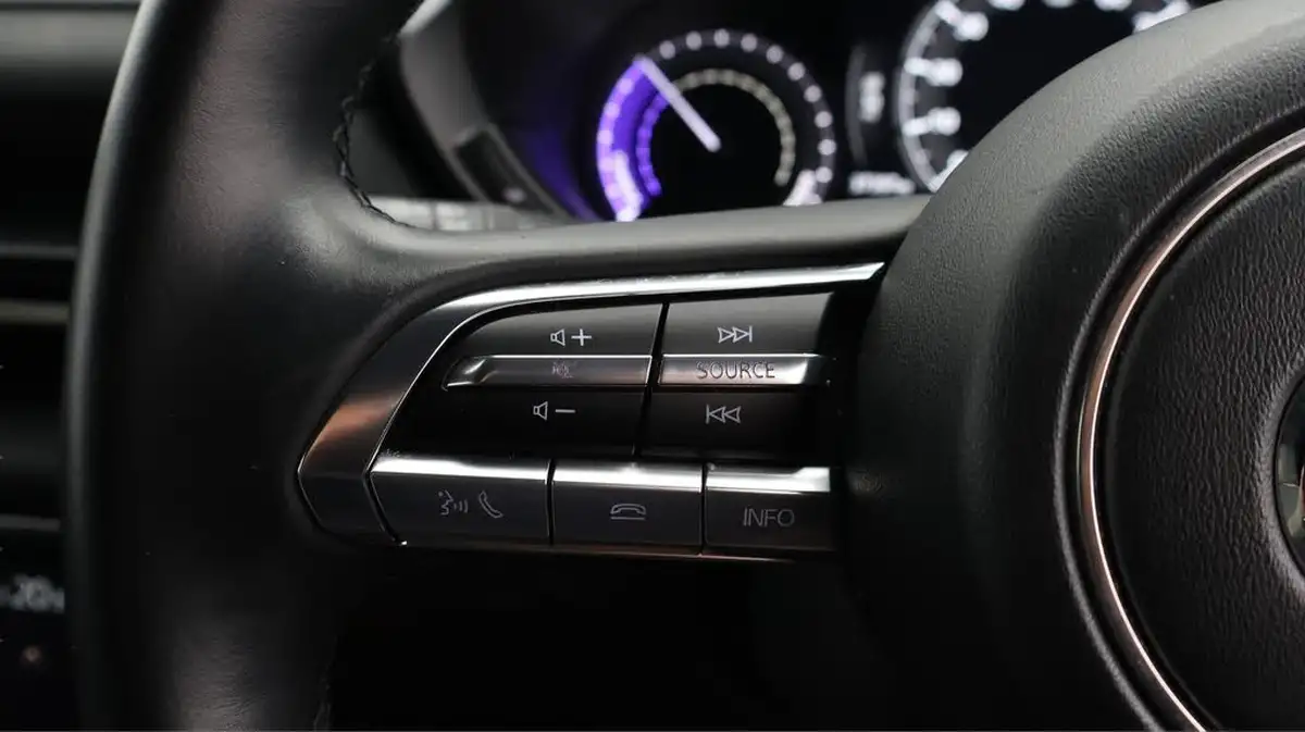 2021-mazda-mx-30-e-first-edition-big-23