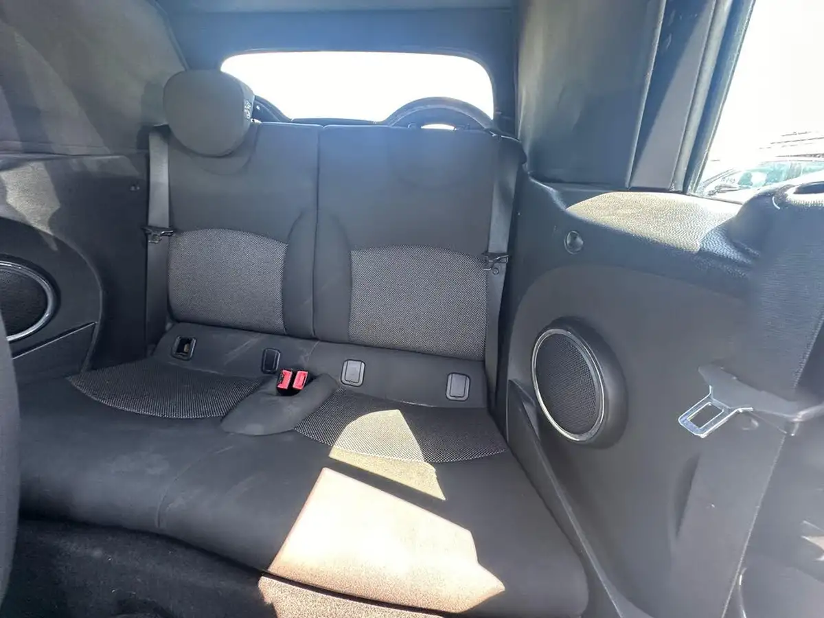 2011-mini-cooper-16-one-salt-convertible-2d-auto-big-35