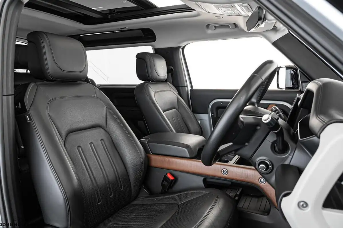 2021-land-rover-90-defender-30-d250-hse-big-22