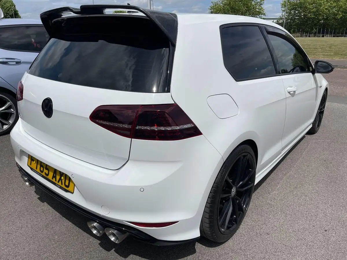 2016-volkswagen-golf-20-tsi-r-4x4-bmtss-hatchback-3d-dsg-big-17