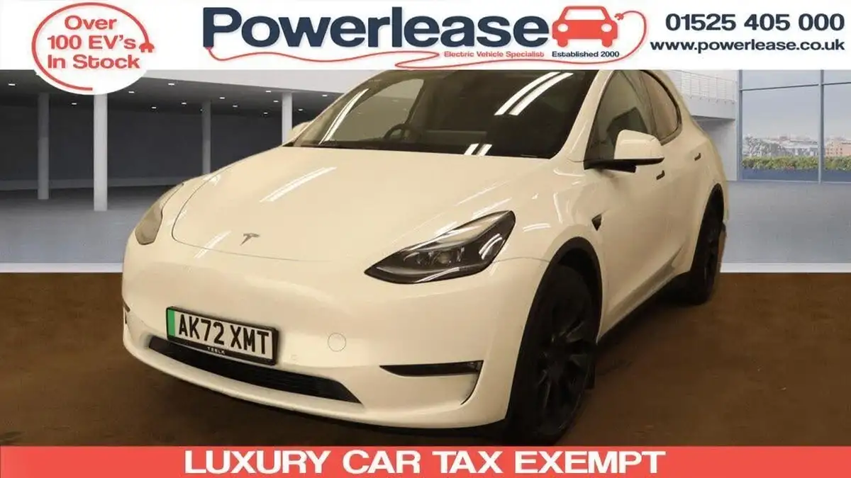 2022-tesla-model-y-e-long-range-big-0