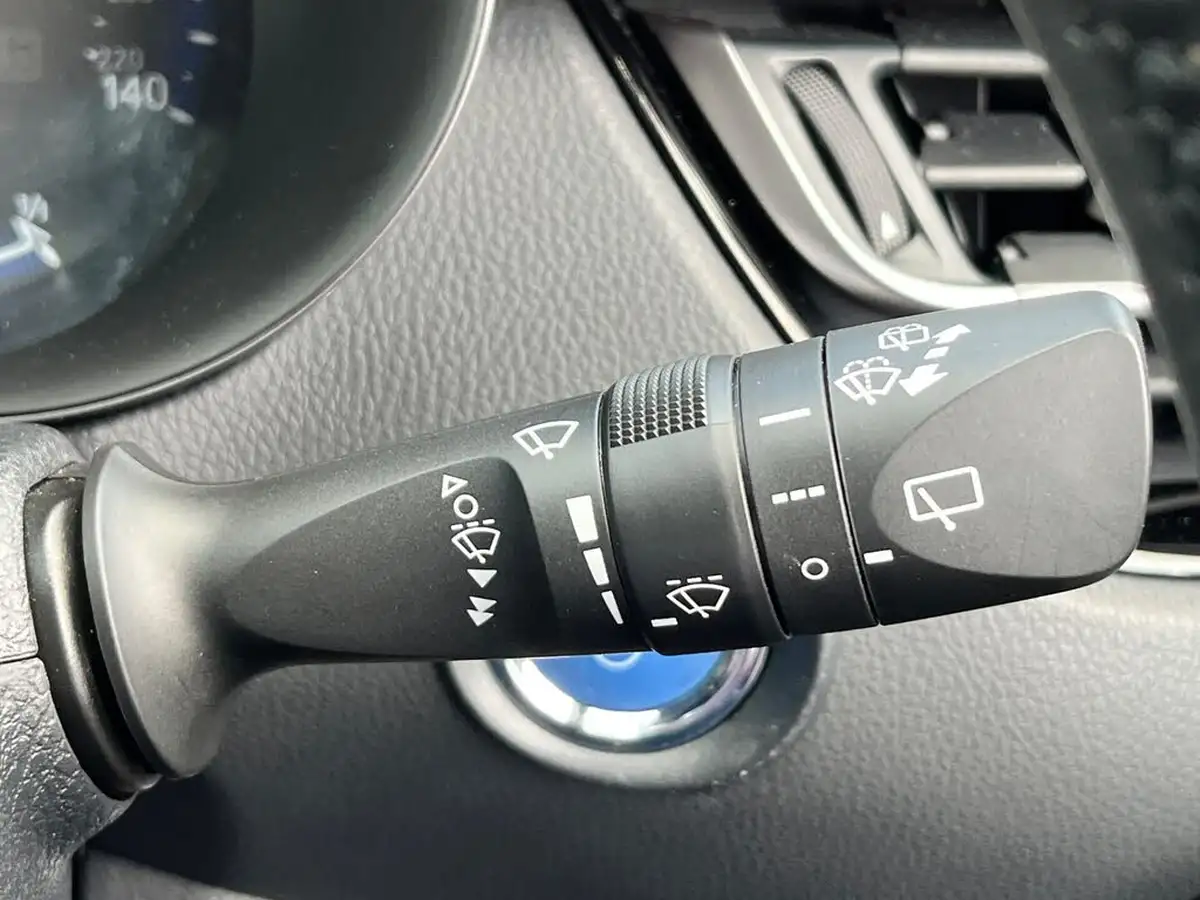 2021-toyota-c-hr-18-vvt-i-icon-big-54