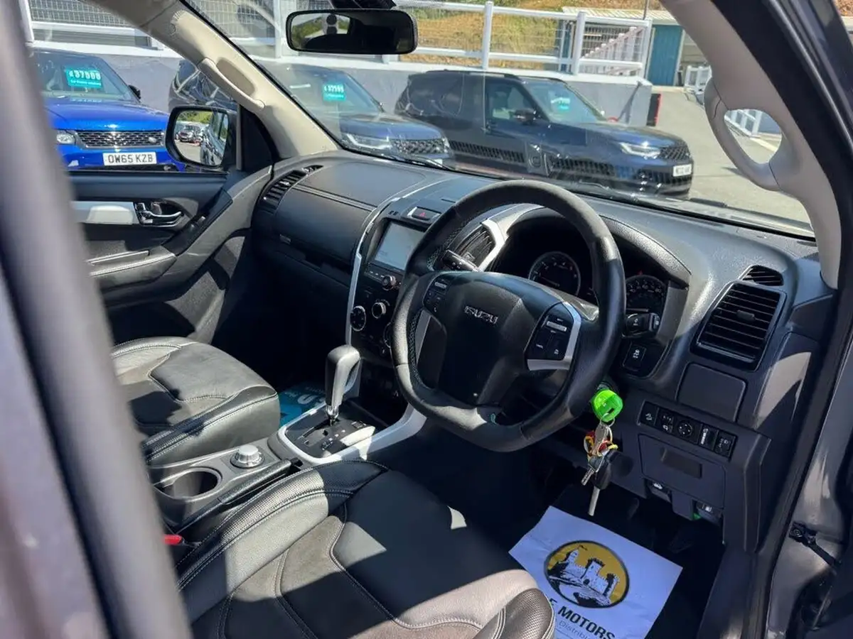 2019-isuzu-d-max-19td-yukon-nav-double-pickup-auto-big-7