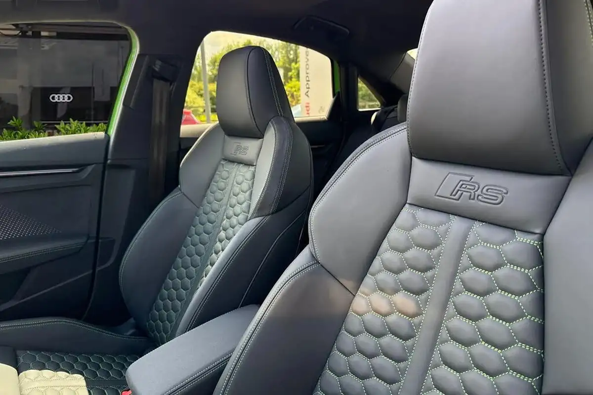 2025-audi-rs3-25-tfsi-carbon-vorsprung-saloon-4d-big-14