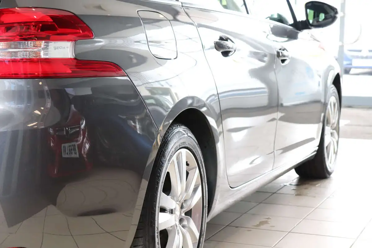2018-peugeot-308-sw-15-bluehdi-active-15-bluehdi-130bhp-big-78